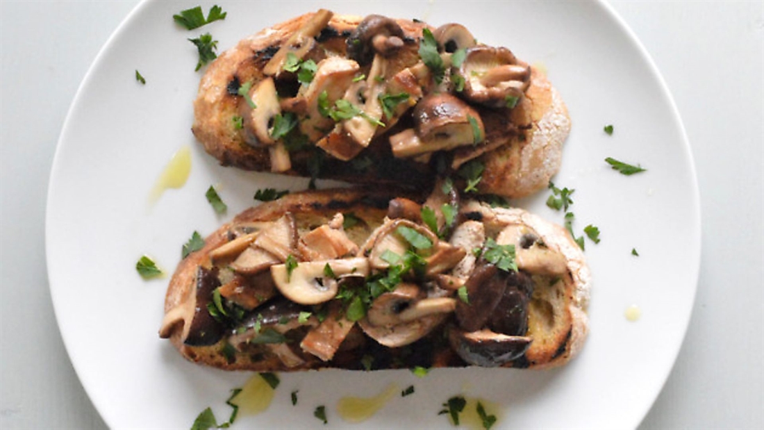 PHEASANT AND MUSHROOMS ON TOAST