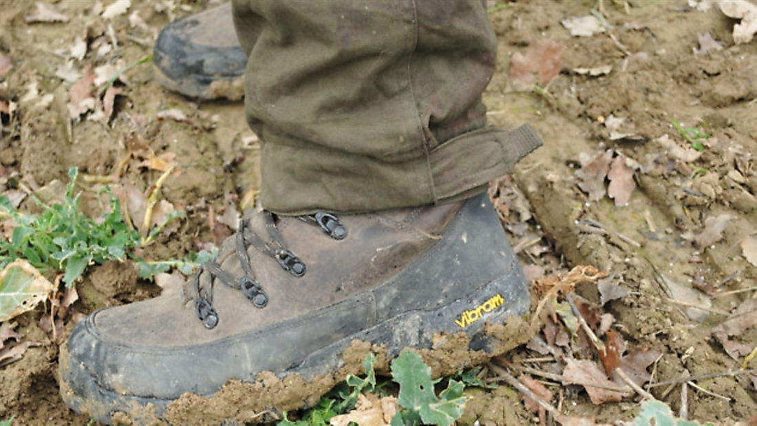 Muddy hide floor