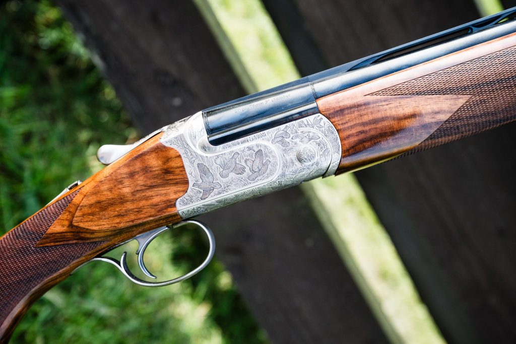 Caesar Guerini Avian full-length view showing 32-inch barrels and oil-finished walnut stock